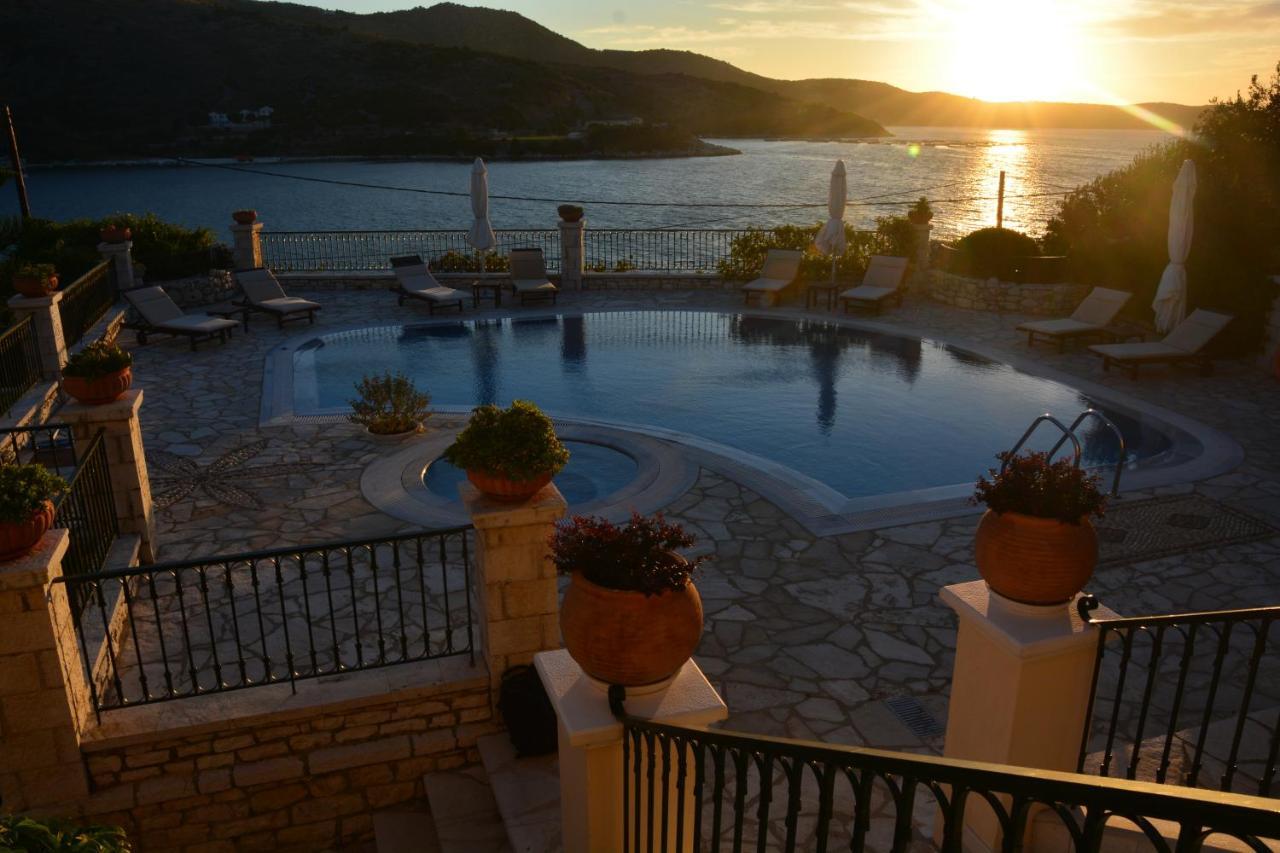 Kamelia * Kassiopi